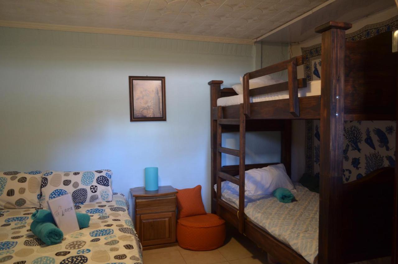 Guesthouse Casa Lapa Αλαχουέλα Εξωτερικό φωτογραφία